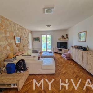 Jedinstvena kuća prvi red do mora u Jelsi/Vrboskoj