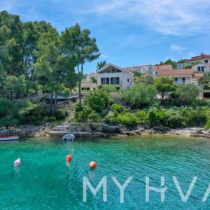 Jedinstvena kuća prvi red do mora u Jelsi/Vrboskoj