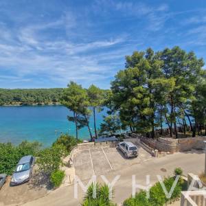 Jedinstvena kuća prvi red do mora u Jelsi/Vrboskoj