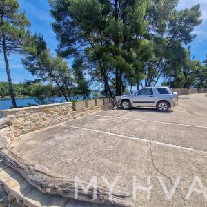 Jedinstvena kuća prvi red do mora u Jelsi/Vrboskoj