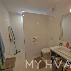 Jedinstvena kuća prvi red do mora u Jelsi/Vrboskoj