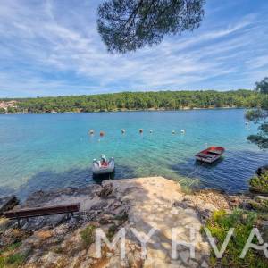 Jedinstvena kuća prvi red do mora u Jelsi/Vrboskoj