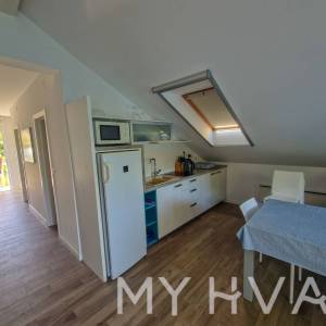 Jedinstvena kuća prvi red do mora u Jelsi/Vrboskoj