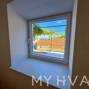 Kamena Kuća s Garažom