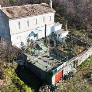 Kamena kuća s velikim zemljištem i pogledom na more – Crikvenica