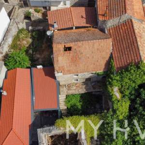 Kamena Kuća sa krovnon terasom u Svirće