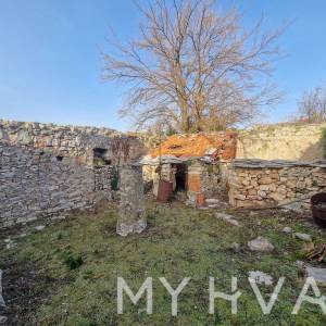 Kamena kuća sa mostom u Vrbanju