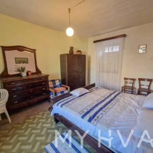 Kamena kuća sa mostom u Vrbanju