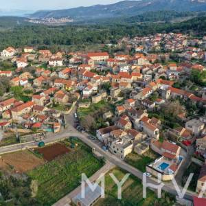 Kamena kuća sa mostom u Vrbanju