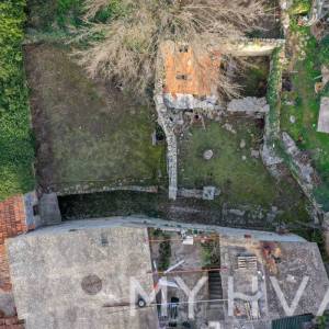 Kamena kuća sa mostom u Vrbanju