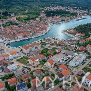 Kamena kuća u centru Starog Grada