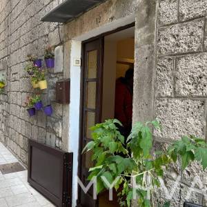 Kamena kuća u centru Starog Grada