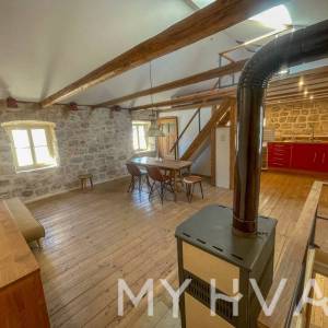 Kamena kuća u srcu Starog Grada