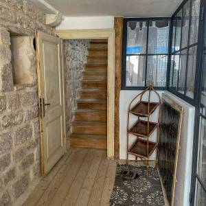 Kamena kuća u srcu Starog Grada