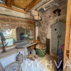 Kamena kuća u srcu Starog Grada