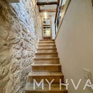 Kamena kuća u srcu Starog Grada