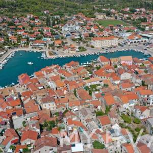 Kamena kuća u Starom Gradu