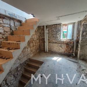 Kamena kuća u Starom Gradu