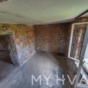 Kamena kuća u Starom Gradu