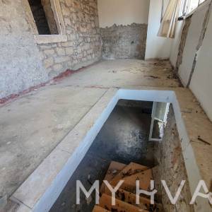 Kamena kuća u Starom Gradu