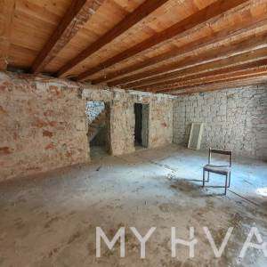 Kamena kuća u Starom Gradu