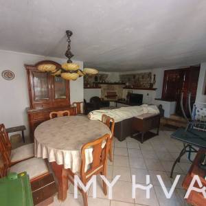 Kamena kuća u Vrboskoj