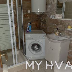 Kamena kuća u Vrboskoj