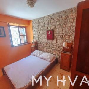 Kamena kuća u Vrboskoj