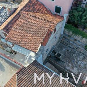 Kamena kuća u Vrboskoj