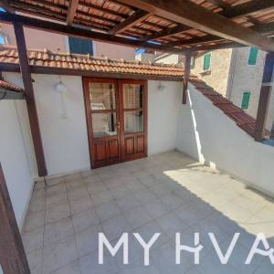 Kamena kuća u Vrboskoj