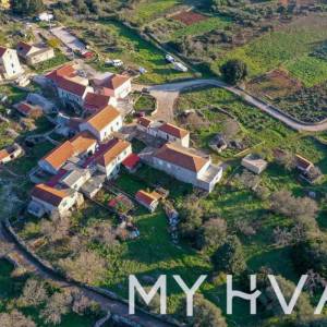 Kamena kuća u Zastražišću