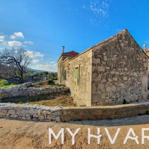 Kamena kuća u Zastražišću