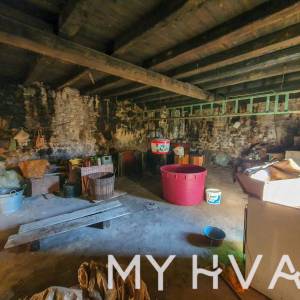 Kamena kuća u Zastražišću