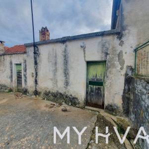 Kamena kuća u Zastražišću