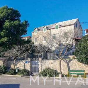 Kamena Kuća uz more u Sumartinu