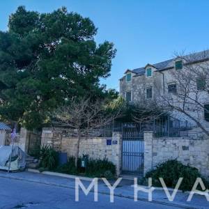 Kamena Kuća uz more u Sumartinu