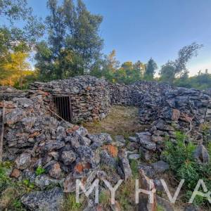 Kamena kućica u Ageru