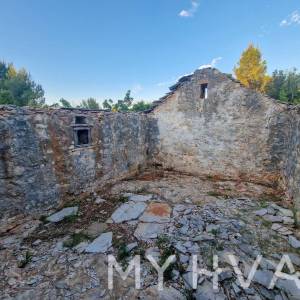 Kamena kućica u Ageru