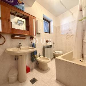 KASTAV, SPINČIĆI - Dvoetažni stan za dugoročni najam!