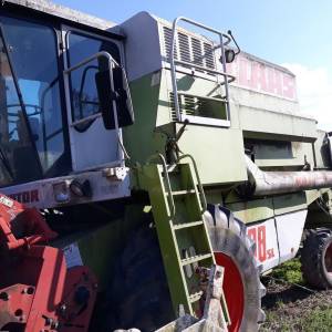 Kombajn Claas Dominator 98 SL Maxi sa Oros kukuruznim adapterom