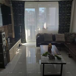 Koparska ulica. Prodaja renoviranog stana na odličnoj lokaciji, u blizini centra grada, Pula!