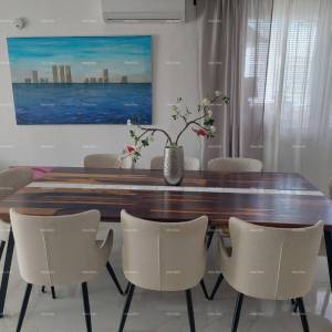 Koparska ulica. Prodaja renoviranog stana na odličnoj lokaciji, u blizini centra grada, Pula!