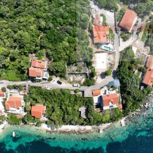 Korčula Žrnovo građevinsko zemljište 582 m2 + dozvola - 40m od mora!
