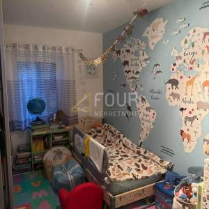 Kostrena, 71.58m2, 2s+db, zatvorena lođa, adaptiran stan!