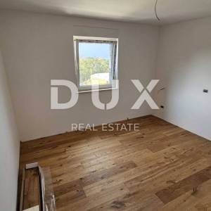 KRALJEVICA - Dvojna villa s bazenom u blizini mora!