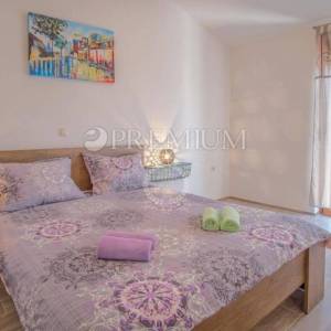 Krk, kuća s dvije stambene jedinice na mirnoj lokaciji!