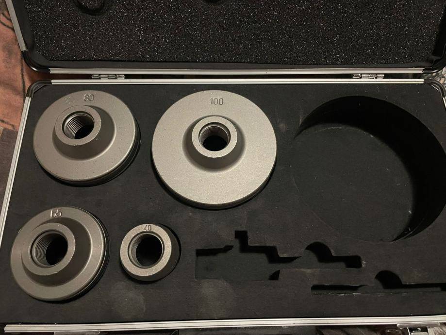 Krune za beton promjera 40,65,100,80 mm sa nosivim kovčegom.