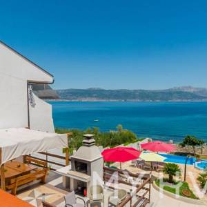 Kuća na Plaži u Slatinama