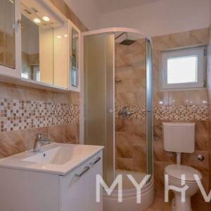 Kuća na Plaži u Slatinama