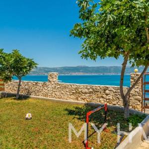 Kuća na Plaži u Slatinama